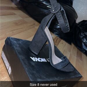 Size 8 black chunky heel